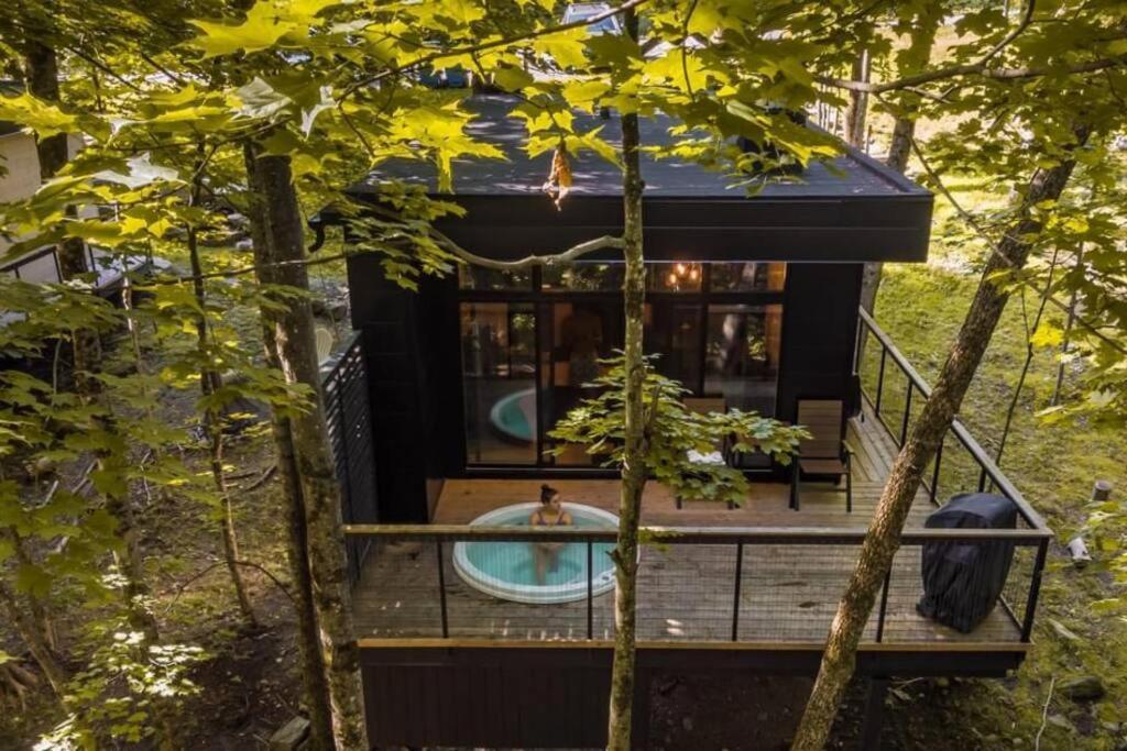 Cabin Sutton 252 - En Harmonie Avec La Nature! Villa Buitenkant foto
